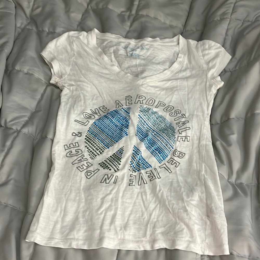 Aeropostale White V-Neck T/Shirt Size Small Petite